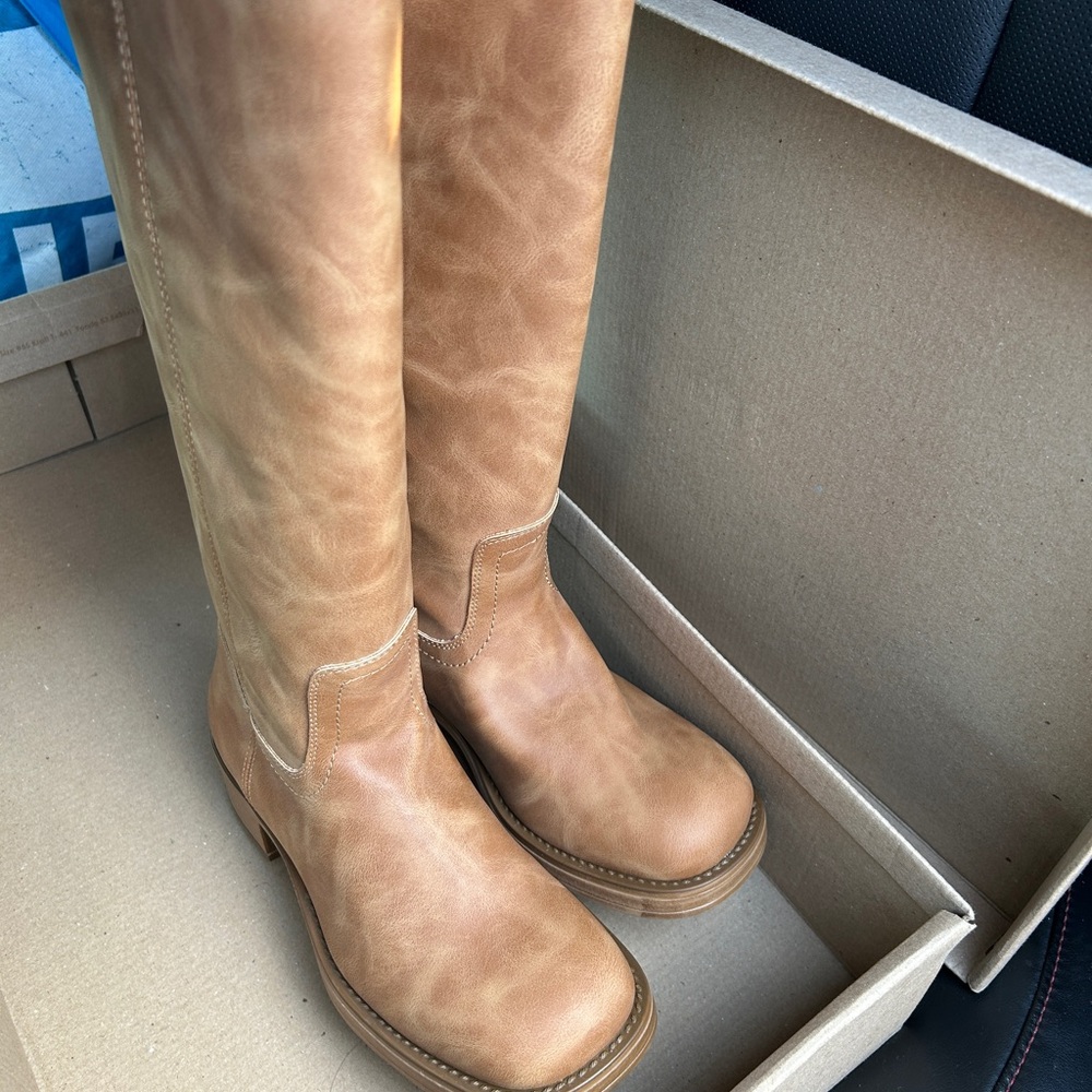 Steve Madden Light Brown Heeled Boots